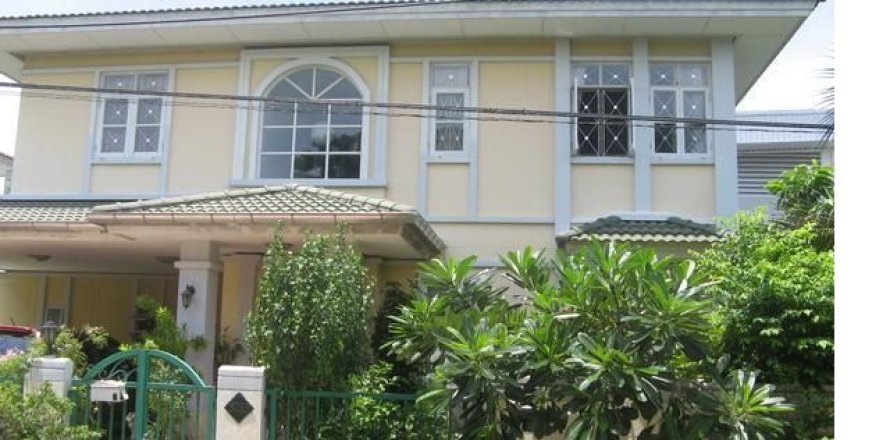 Дом в Бангкапи, Бангкок, Таиланд с 3 спальнями  № 158518