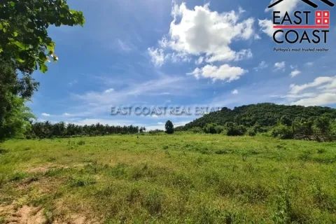 Terreno en Pattaya, Tailandia № 213901