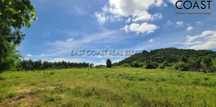 Terreno en Pattaya, Tailandia № 213901