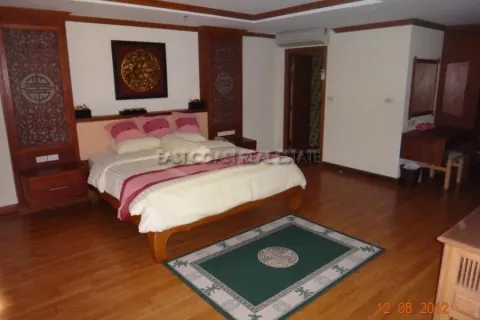 Condominio de 2 dormitorios en Pattaya, Tailandia № 213905 - foto 4