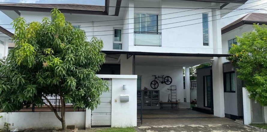 Maison à Saphan Sung, Bangkok, Thaïlande 3 chambres № 152950