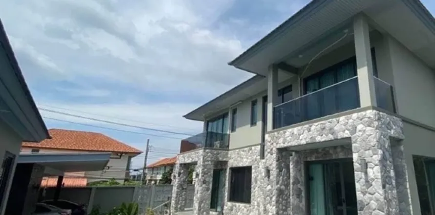 Haus in Taling Chan, Bangkok, Thailand 5 Schlafzimmer № 219146