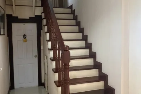 Haus in Nonthaburi, Thailand 4 Schlafzimmer № 219147 - Foto 5
