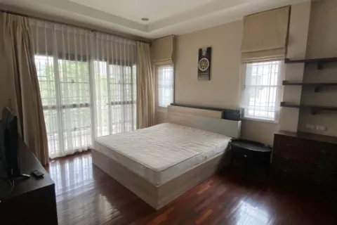 Haus in Nonthaburi, Thailand 4 Schlafzimmer № 219147 - Foto 7