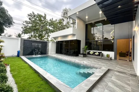 Casa de 5 dormitorios en Pattaya, Tailandia № 211183 - foto 23