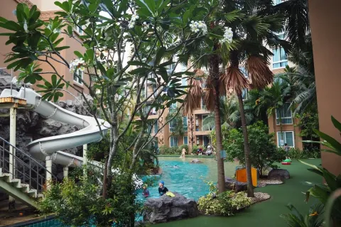 Condominio de 2 dormitorios en Jomtien Beach, Pattaya, Tailandia № 211186 - foto 18