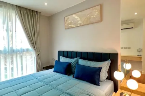 Condominio de 2 dormitorios en Jomtien Beach, Pattaya, Tailandia № 211185 - foto 2