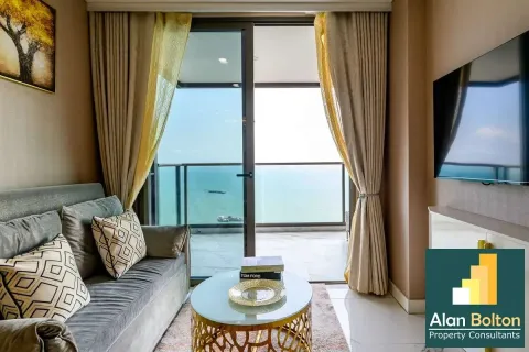Condominio de 2 dormitorios en Jomtien Beach, Pattaya, Tailandia № 210801 - foto 11