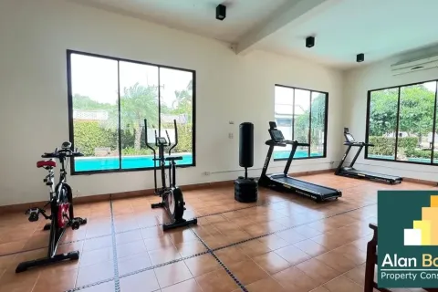 Casa de 3 dormitorios en Pattaya, Tailandia № 210798 - foto 10