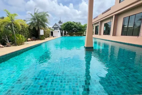 Casa de 3 dormitorios en Pattaya, Tailandia № 210798 - foto 14
