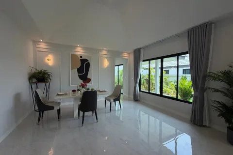 Casa de 3 dormitorios en Pattaya, Tailandia № 210798 - foto 16