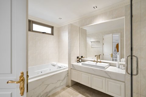 Villa in Phuket, Thailand 3 bedrooms № 161761 - photo 26