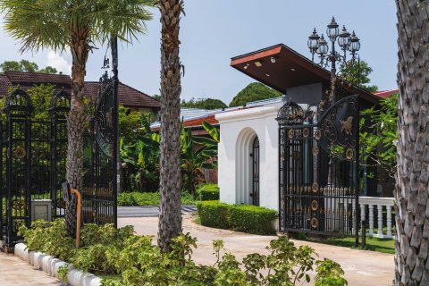 Villa in Phuket, Thailand 3 bedrooms № 161761 - photo 22