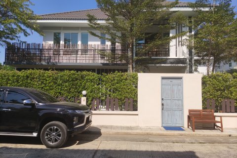 Maison à Chiang Mai, Thaïlande 4 chambres № 158365