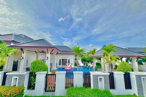 Вилла в Паттайе, Таиланд с 4 спальнями  № 148387 - фото 1