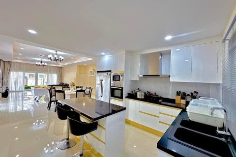 Вилла в Паттайе, Таиланд с 4 спальнями  № 148387 - фото 15