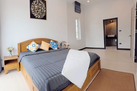 Villa in Hua Hin, Thailand 3 bedrooms № 169911 - photo 5