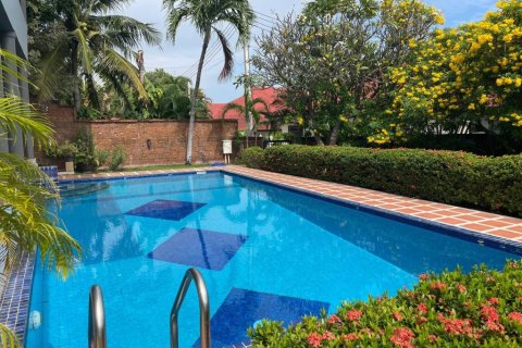 Villa in Hua Hin, Thailand 5 bedrooms № 159962 - photo 2