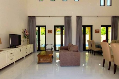 Villa in Sattahip, Thailand 3 bedrooms № 159958 - photo 2
