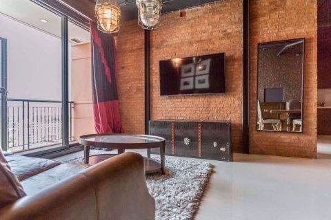 Condo in Bangkok, Thailand, 3 bedrooms  № 180977 - photo 4