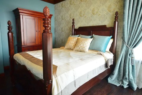 Condo in Bangkok, Thailand, 3 bedrooms  № 180977 - photo 17