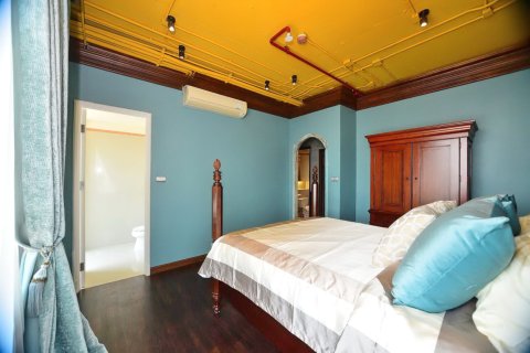 Condo in Bangkok, Thailand, 3 bedrooms  № 180977 - photo 16