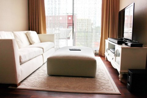 House in Bangkok, Thailand 4 bedrooms № 180981 - photo 4