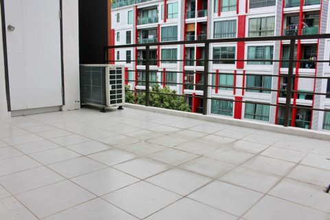 House in Bangkok, Thailand 4 bedrooms № 180981 - photo 6