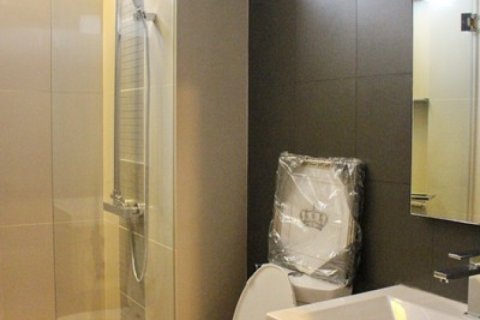 House in Bangkok, Thailand 4 bedrooms № 180981 - photo 15