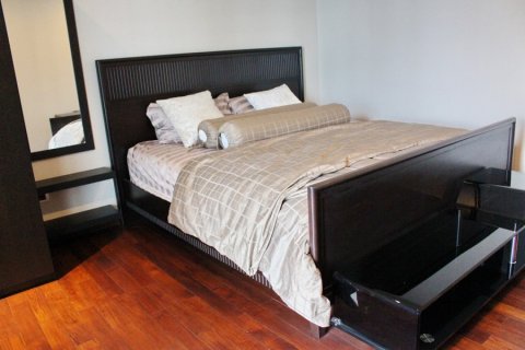 House in Bangkok, Thailand 4 bedrooms № 180981 - photo 9