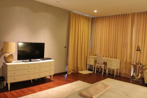 House in Bangkok, Thailand 4 bedrooms № 180981 - photo 5