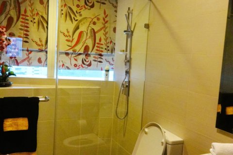 Condo in Bangkok, Thailand, 3 bedrooms  № 180976 - photo 10