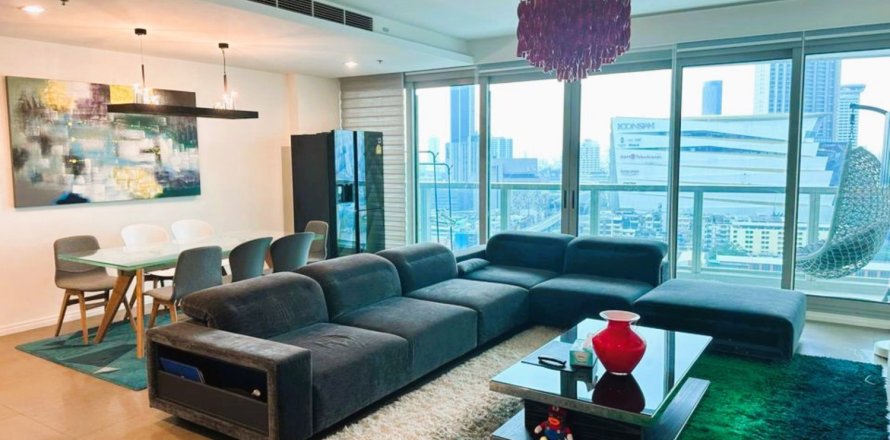 Condo in Bangkok, Thailand, 3 bedrooms  № 180979