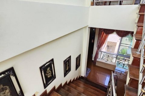 Villa in Pattaya, Thailand 5 bedrooms № 138617 - photo 11
