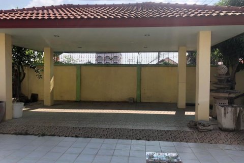 Дом в Бангкоке, Таиланд с 6 спальнями  № 138493 - фото 16