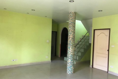 Дом в Бангкоке, Таиланд с 6 спальнями  № 138493 - фото 12