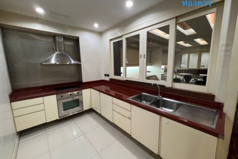 Кондоминиум с 4 спальнями в Клонг Тоэй, Бангкок, Таиланд № 167284 - фото 20