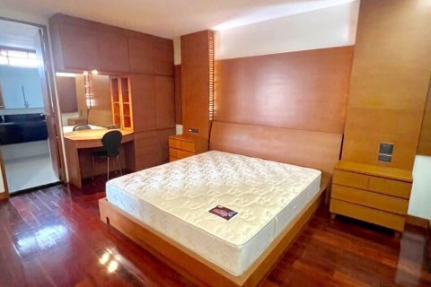 Кондоминиум с 4 спальнями в Клонг Тоэй, Бангкок, Таиланд № 167284 - фото 9