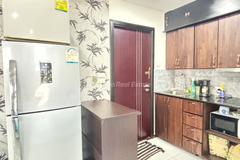 Studio dans le Condo à Bang Lamung, Thaïlande  № 205178