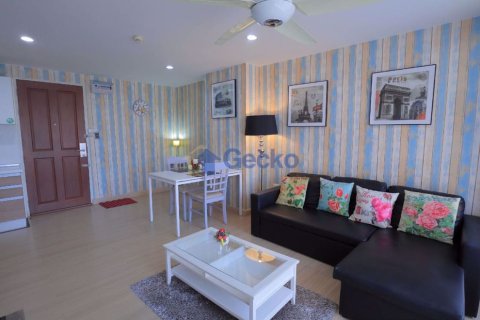 Condo in Pattaya, Thailand, 1 bedroom № 196896 - photo 2