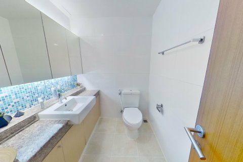 Condo à Phra Khanong, Bangkok, Thaïlande, 2 chambres  № 153198 - photo 9