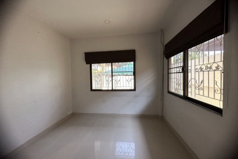 House in Pattaya, Thailand 3 bedrooms № 153200 - photo 13