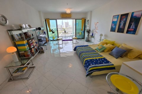 Studio in the Condo in Pattaya, Thailand № 171699