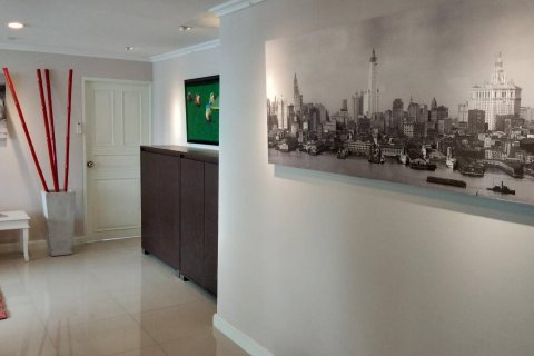 Кондоминиум с 2 спальнями в Бангкоке, Таиланд № 134275 - фото 2