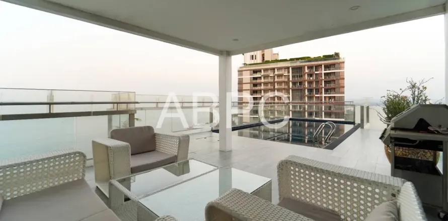 Condominio de 4 dormitorios en Pattaya, Tailandia № 211200