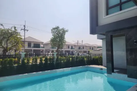 Casa de 3 dormitorios en Pattaya, Tailandia № 211201 - foto 11