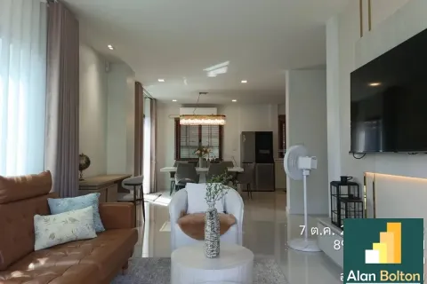 Casa de 3 dormitorios en Pattaya, Tailandia № 211201 - foto 6