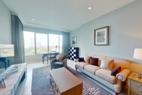 Condo in Pathum Wan, Bangkok, Thailand, 2 bedrooms  № 139593 - photo 2