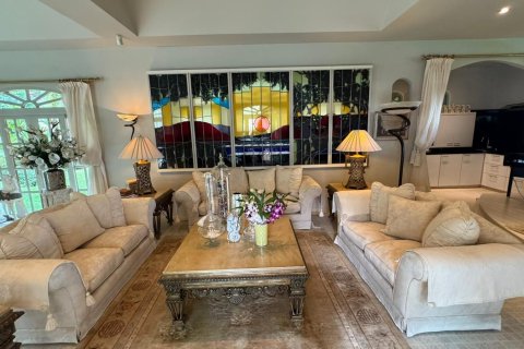 Villa in Phuket, Thailand 3 bedrooms № 147825 - photo 21