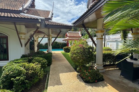 Villa in Phuket, Thailand 3 bedrooms № 147825 - photo 11